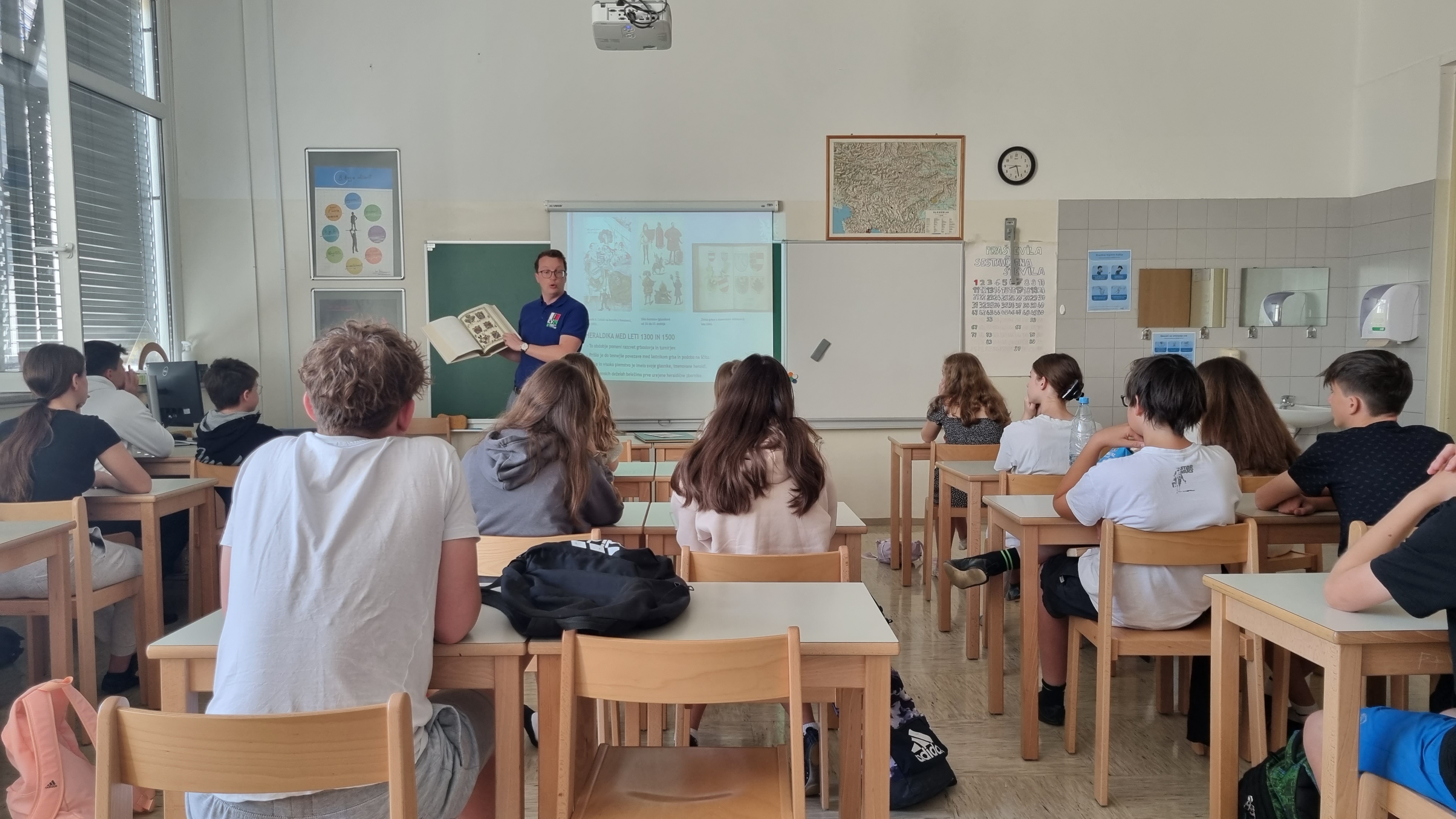 Anže Hobič in učenci 7. in 8. razredov OŠ Preserje
