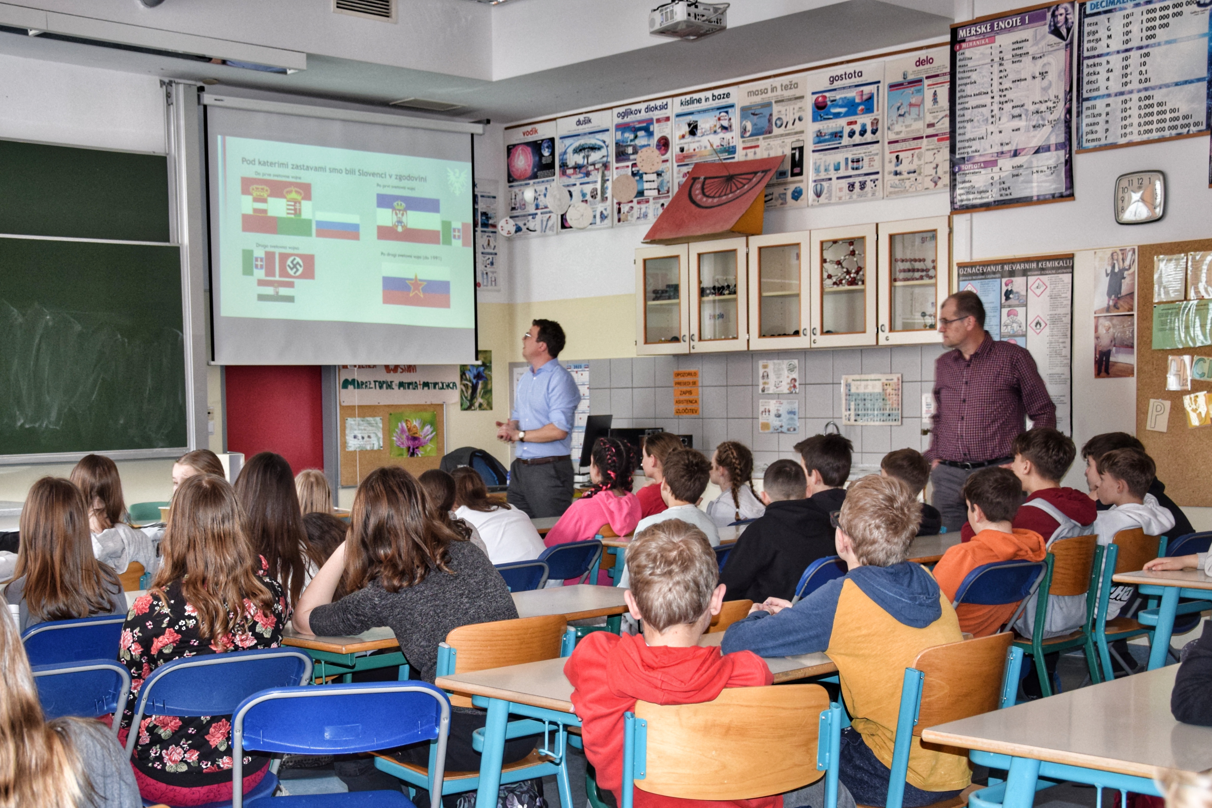 Anže Hobič in učenci 7. razredov OŠ Matije Valjavca Preddvor